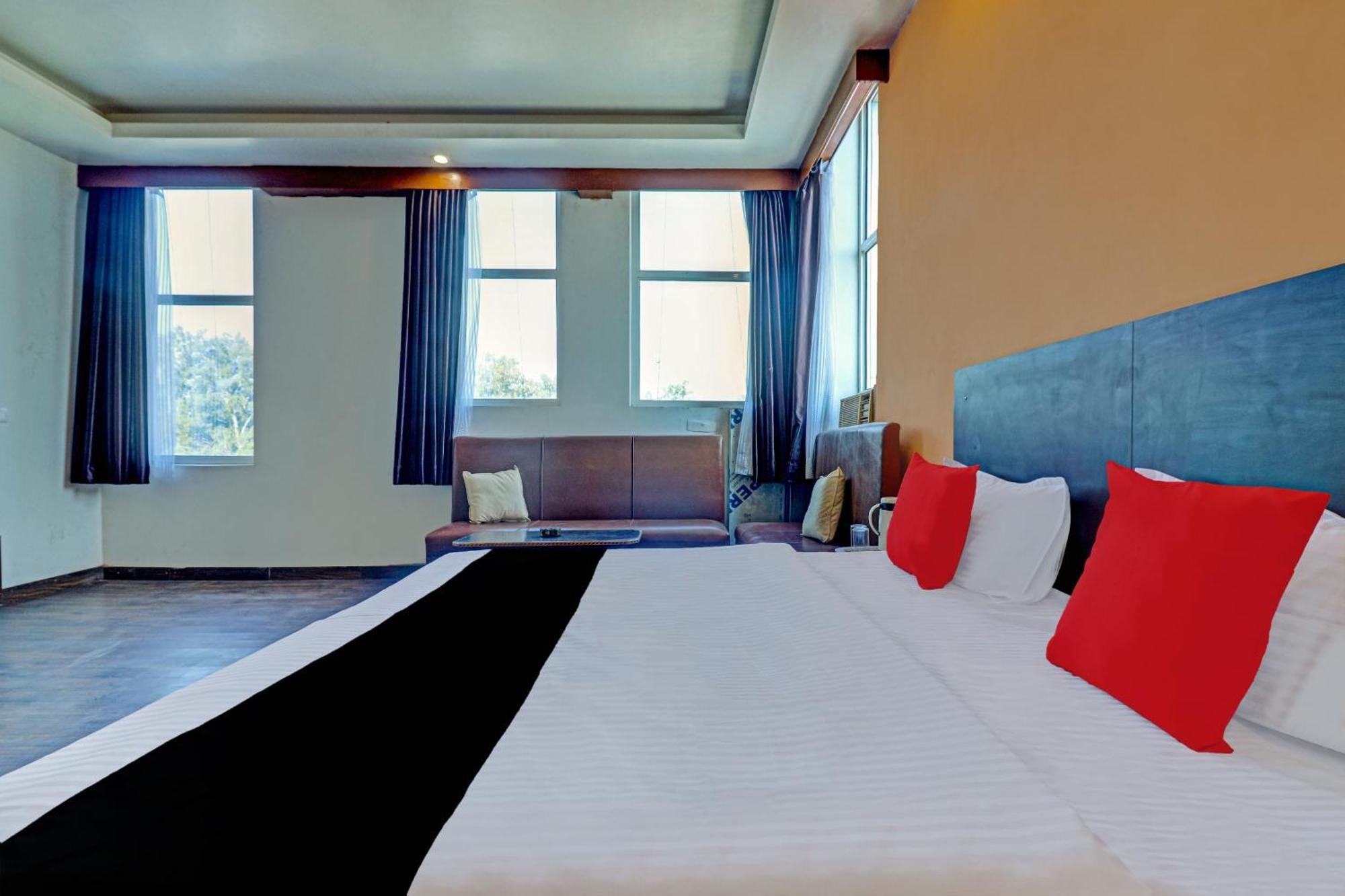 Capital O Kanha Resort Sikandra Rao Extérieur photo