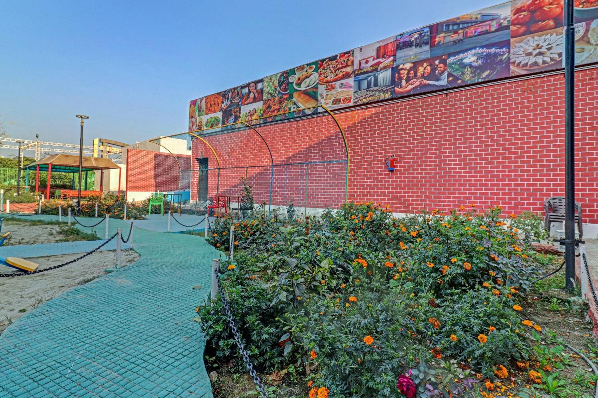 Capital O Kanha Resort Sikandra Rao Extérieur photo
